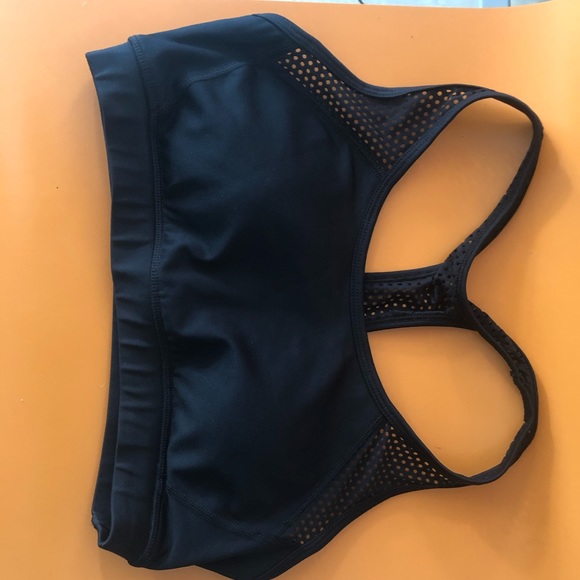 black sports bra - high support - Picture 1 of 4